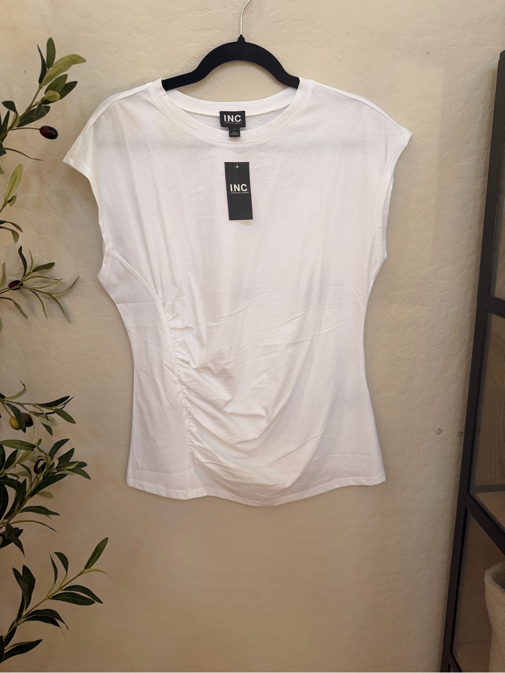 INC International Concepts White Ruched Side Cap Sleeve Tank